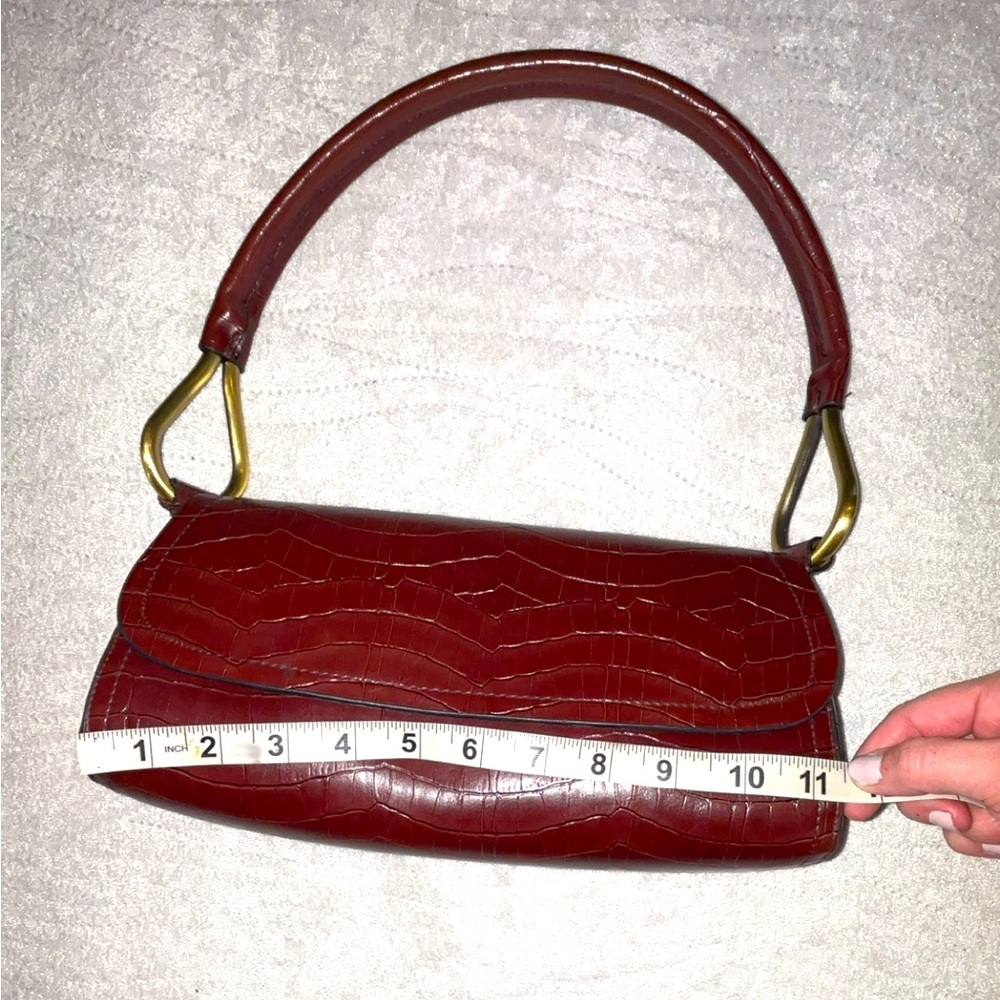 VTG BUENO Faux Crocodile Skin Wine Red Shoulder Bag - Picture 2 of 7